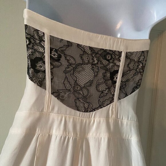 BEBE New Egret Strapless Wide Leg Jump Suit Size 00 - Picture 3 of 8